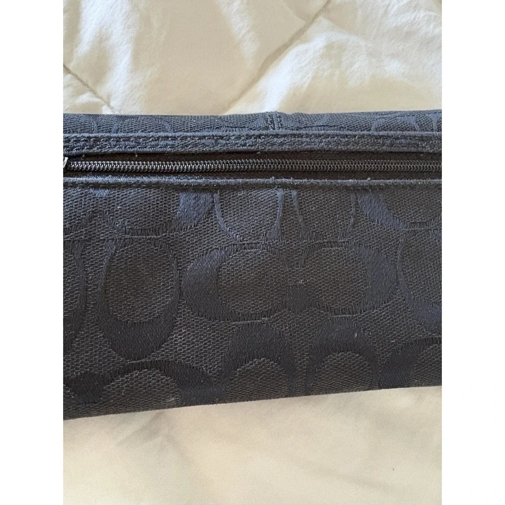 Coach‎ Signature Zip Around Wallet Canvas Leather Trim